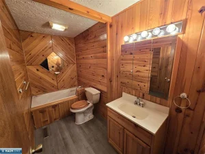 10351 Hwy 1, Cook, MN 55723