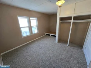 2204 11th Ave E, Hibbing, MN