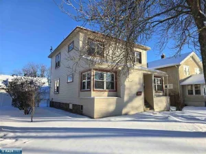 2204 11th Ave E, Hibbing, MN