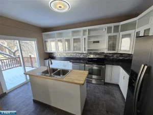 2204 11th Ave E, Hibbing, MN
