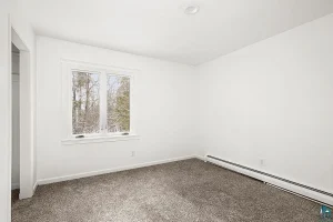 5652 N Tischer Rd Duluth, MN 55803