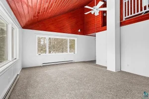 5652 N Tischer Rd Duluth, MN 55803